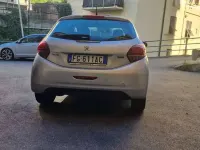 Usata Peugeot 208 Active 75 CV (55 kW) 2017 Argento Utilitaria