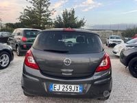 Usata Opel Corsa Edition 95 CV (69 kW) 2011 Grigio Berlina