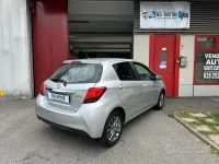 Usata Toyota Yaris Lounge 99 CV (72 kW) 2016 Grigio Berlina