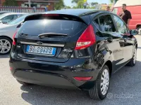 Usata Ford Fiesta 90 CV (66 kW) 2008 Nero Utilitaria