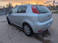 Usata Fiat Punto Lounge 69 CV (50 kW) 2016 Grigio Utilitaria