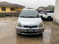 usata Toyota Yaris 1.3i 16V cat Luna del 2001 usata a Brescello