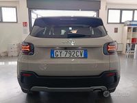 Usata Jeep Avenger Summit 100 CV (73 kW) 2025 Beige SUV