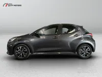 Usata Toyota Yaris Hybrid Trend 116 CV (85 kW) 2021 Grigio Berlina