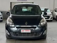 Usata Renault Scénic III Luxe 110 CV (80 kW) 2011 Grigio Monovolume