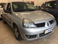 Usata Renault Clio II Dynamique 58 CV (42 kW) 2007 Grigio Berlina
