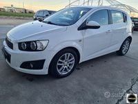 Usata Chevrolet Aveo 95 CV (69 kW) 2012 Bianco Berlina