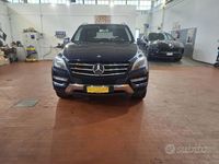 Käytetty Mercedes ML250 Premium 204 HP (150 kW) 2013 Sininen Katumaasturi