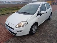 Usata Fiat Punto Lounge 95 CV (69 kW) 2017 Other Berlina