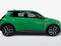 Usata Renault 5 E-Tech Urban 89 kW (122 CV) 2025 Verde Berlina