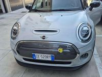 Usata Mini Cooper SE 135 kW (184 CV) 2021 Argento Utilitaria