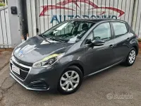 Usata Peugeot 208 Active 75 CV (55 kW) 2015 Grigio Utilitaria