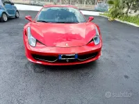 Usata Ferrari 458 566 CV (416 kW) 2011 Rosso Coupé