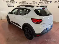 Usata Dacia Sandero Expression 101 CV (74 kW) 2024 Bianco Berlina