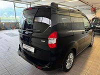 Usata Ford Tourneo Courier Titanium 101 CV (74 kW) 2016 Nero Monovolume