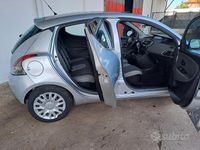 Usata Lancia Ypsilon Silver 69 CV (50 kW) 2013 Grigio Utilitaria