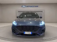 Usata Ford Kuga ST-Line 120 CV (88 kW) 2024 Blu metallizzato SUV