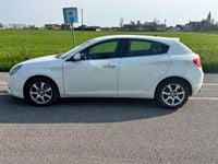 Usata Alfa Romeo Giulietta Exclusive 105 CV (77 kW) 2014 Bianco Utilitaria