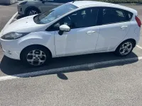 Usata Ford Fiesta 97 CV (71 kW) 2012 Bianco Berlina