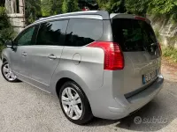 Usata Peugeot 5008 Allure 150 CV (110 kW) 2014 Grigio Monovolume