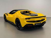 Usata Ferrari 296 663 CV (487 kW) 2023 Giallo modena Coupé