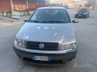Usata Fiat Punto Dynamic 69 CV (50 kW) 2006 Grigio Utilitaria