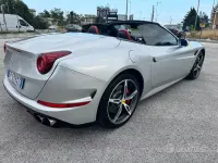 Usata Ferrari California 560 CV (411 kW) 2016 Grigio Cabrio