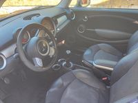 Usata Mini Cooper D 109 CV (80 kW) 2009 Rosso Utilitaria