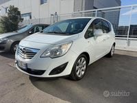 Usata Opel Meriva Cosmo 95 CV (69 kW) 2011 Bianco Monovolume