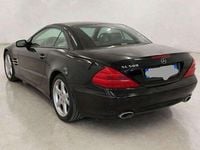 Usata Mercedes SL500 306 CV (225 kW) 2001 Nero Cabrio