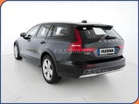 Usata Volvo V60 CC 145 CV (106 kW) 2023 Nero Station wagon