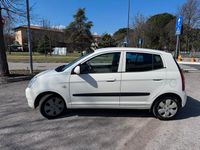 Usata Kia Picanto LX 65 CV (47 kW) 2004 Bianco Utilitaria