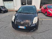 Begagnad Toyota Yaris 90 HK (66 kW) 2008 Svart Sedan