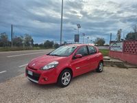 Usata Renault Clio II 75 CV (55 kW) 2009 Rosso Berlina