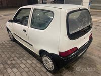Usata Fiat 600 54 CV (39 kW) 1999 Bianco Berlina