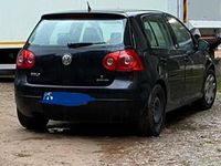 Usata VW Golf IV 105 CV (77 kW) 2005 Berlina