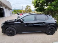Second-hand Peugeot e-208 57 kW (78 CP) 2022 Negru Hatchback