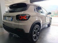 Usata Jeep Avenger Summit 100 CV (73 kW) 2025 Beige SUV