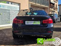 Usata BMW 330 Advantage 258 CV (189 kW) 2015 Blu Berlina
