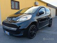 Usata Peugeot 107 68 CV (50 kW) 2011 Nero Utilitaria