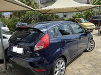 Usata Ford Fiesta Titanium 75 CV (55 kW) 2014 Blu Utilitaria