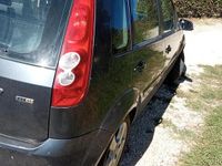 Usata Ford Fiesta 73 CV (53 kW) 2007 Grigio Utilitaria