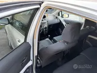Usata Toyota Yaris 100 CV (73 kW) 2009 Grigio Utilitaria