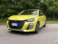Usata Peugeot 208 Active 101 CV (74 kW) 2024 Utilitaria