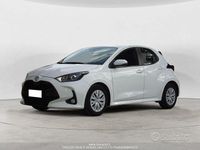 Usata Toyota Yaris Business Edition 72 CV (52 kW) 2022 Bianco Utilitaria