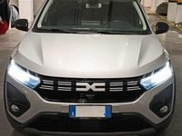 Usata Dacia Jogger 101 CV (74 kW) 2023 Argento Monovolume