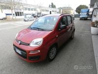 Usata Fiat Panda Lounge 69 CV (50 kW) 2012 Rosso Utilitaria
