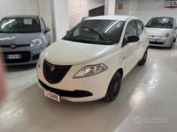 Gebraucht Lancia Ypsilon Silver 69 PS (50 kW) 2017 Weiß Kleinwagen