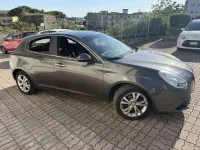 Usata Alfa Romeo Giulietta Distinctive 105 CV (77 kW) 2013 Grigio Utilitaria