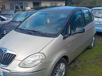 Usata Lancia Musa 90 CV (66 kW) 2011 Grigio Monovolume